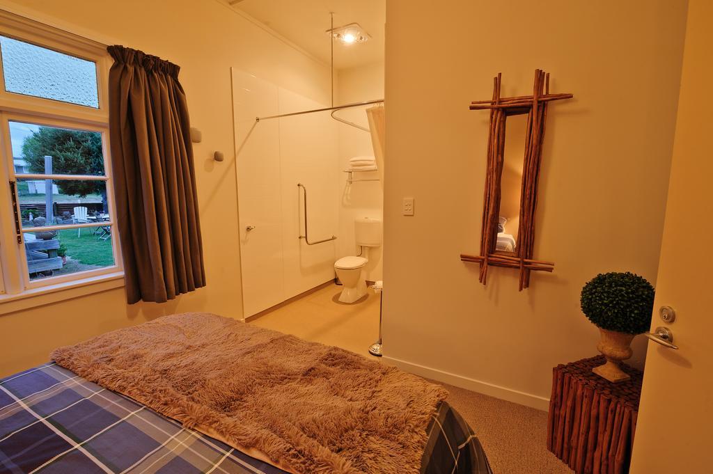 Blacks Hotel Ophir Ngoại thất bức ảnh