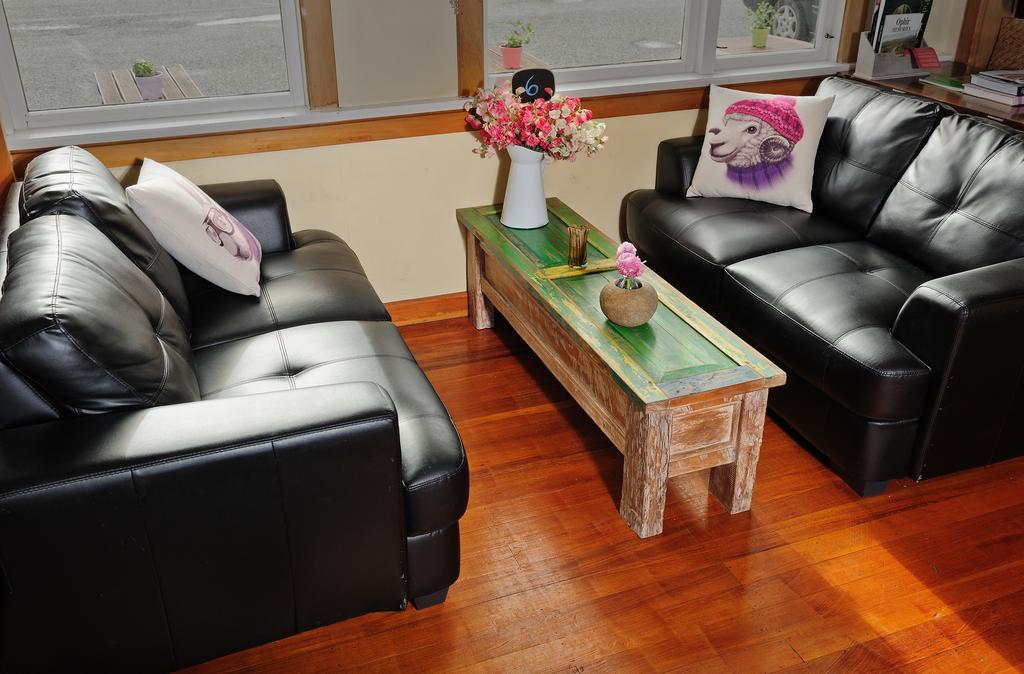 Blacks Hotel Ophir Ngoại thất bức ảnh